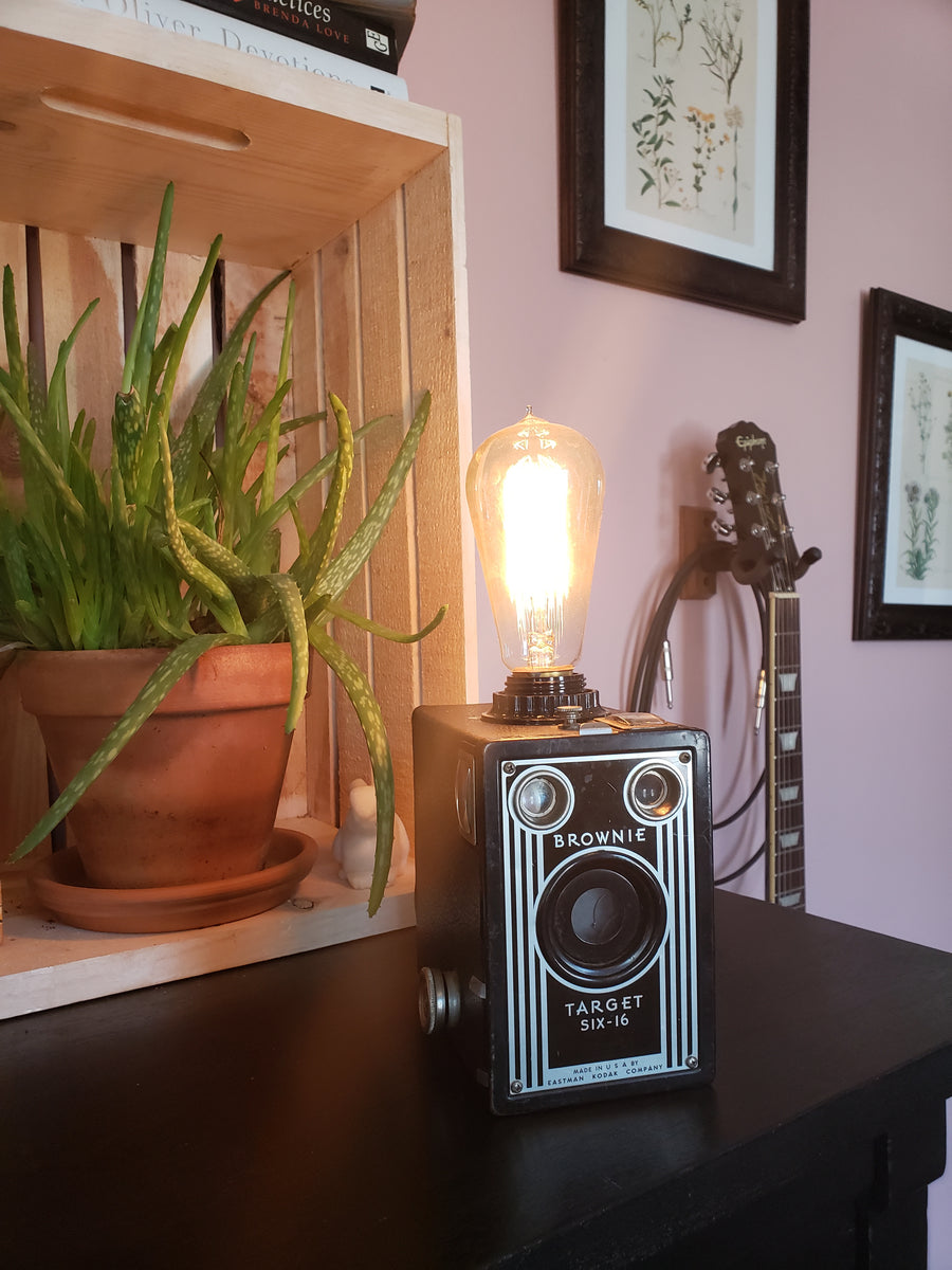 Kodak Brownie Target Six-16 Camera Lamp – Romantika Lamps & Home Decor