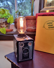 Load image into Gallery viewer, Brownie Target Six-20 Camera Lamp